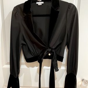 Donna Mizani Tie Top